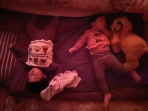 双子 ネントレ お昼寝